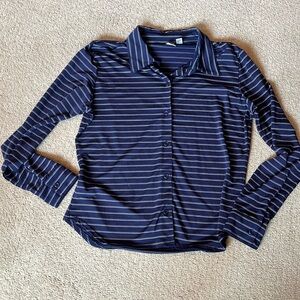 Retro gap button-down stretch blouse. Navy with white stripe. Size large